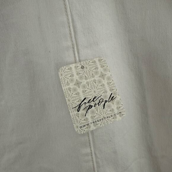 WE THE FREE x FREE PEOPLE Curvy Jeans Size 35 NWT White Denim Plus Curvy Raw Hem - Picture 4 of 16